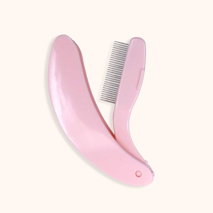 KOLYBEL Curved Lash Spike Comb, professional lash separator tool for eyelash extensions. Smooth rounded teeth fluff volume lashes without pulling, ergonomic curved design for salon lash artists. Waterproof plastic, pink & black options, ideal grafting & aftercare lash accessory.