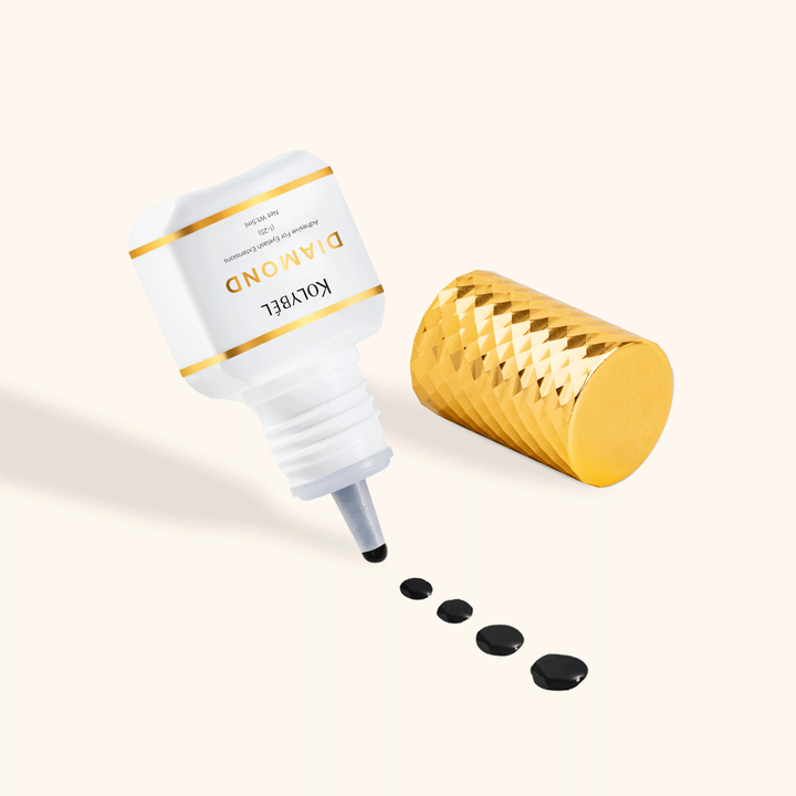1-2 Second Diamond Adhesive Eyelash Extension Glue (5ml)-This fast-curing, ultra-strong eyelash extension adhesive is designed for professional lash technicians who need efficient, reliable application. Its 1–2 second curing time, wide 45–60% humidity range, and extremely strong bond make it suitable for both classic and Russian volume lash styles.