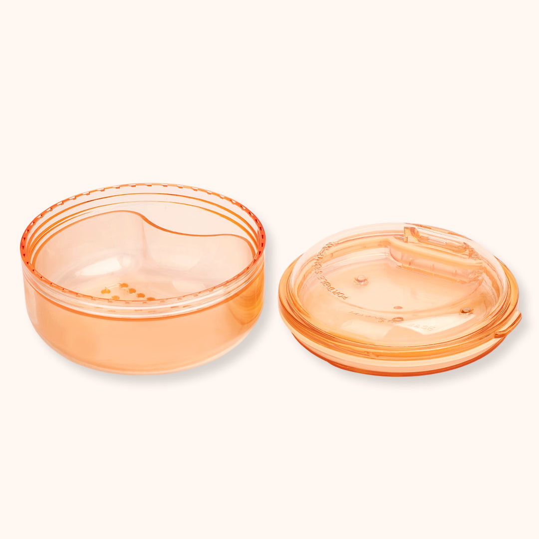 2-in-1 lash lift shield storage and cleaning case. Durable sealed design for soaking, disinfecting and storing lash perm pads, ideal for professional lash salons.