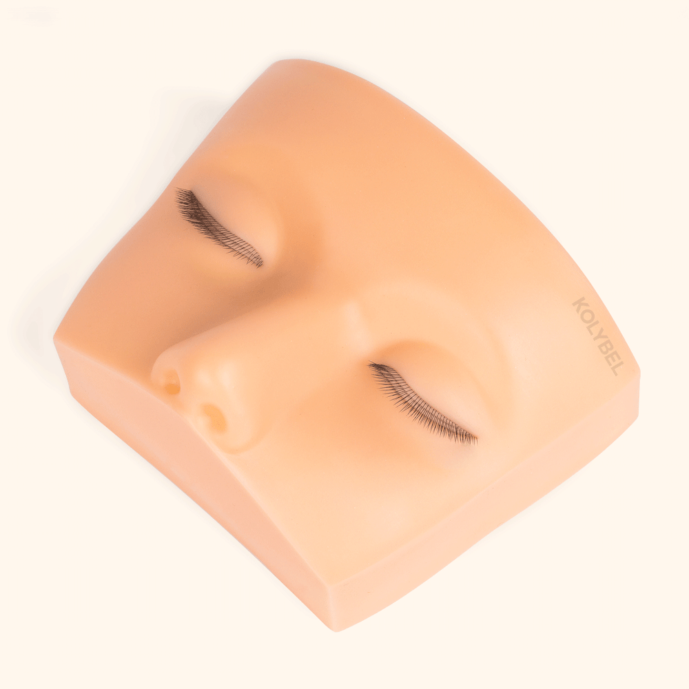Practice mannequin head-kolybel