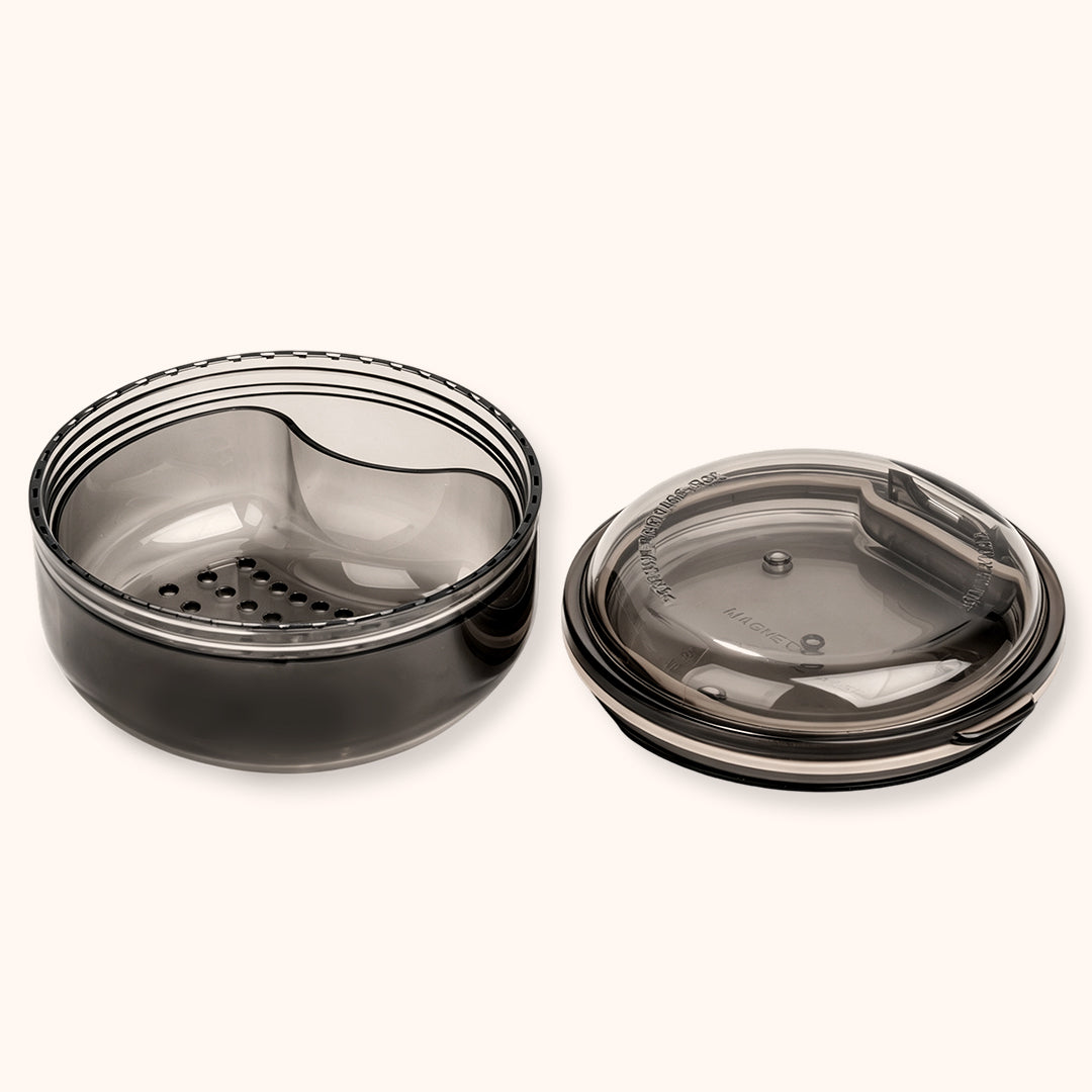 2-in-1 lash lift shield storage and cleaning case. Durable sealed design for soaking, disinfecting and storing lash perm pads, ideal for professional lash salons.